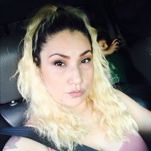 Meet your Posher, Angelica